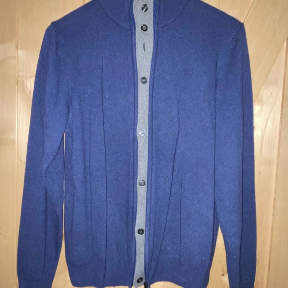 Sweater - Picture 4 of 11